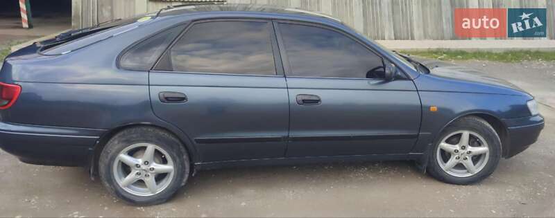 Седан Toyota Carina 1994 в Каменец-Подольском