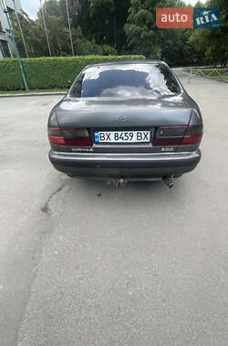 Седан Toyota Carina 1994 в Нетешине