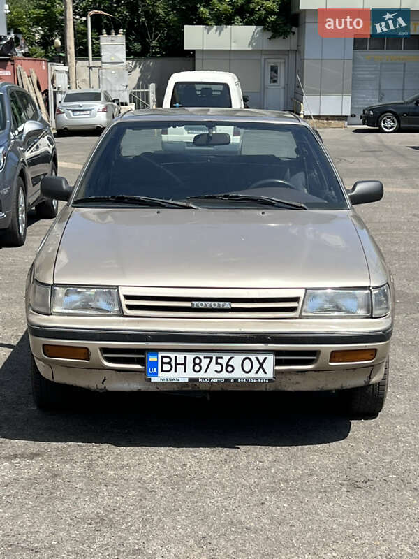 Toyota Carina 1988