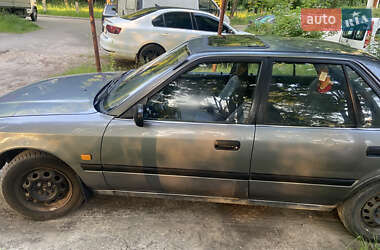 Седан Toyota Carina 1989 в 