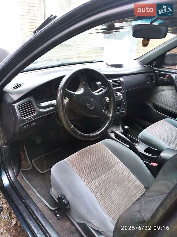 Седан Toyota Carina 1995 в Боярке