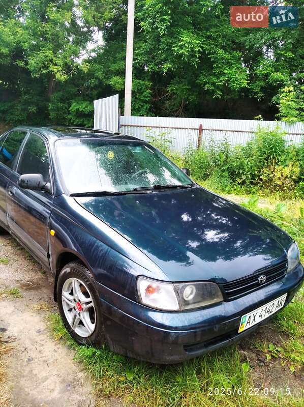 Седан Toyota Carina 1995 в Боярке