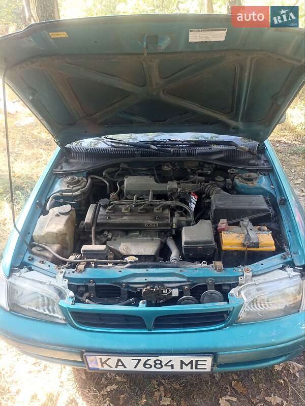 Седан Toyota Carina 1998 в Киеве