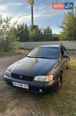 Седан Toyota Carina 1995 в Черкассах