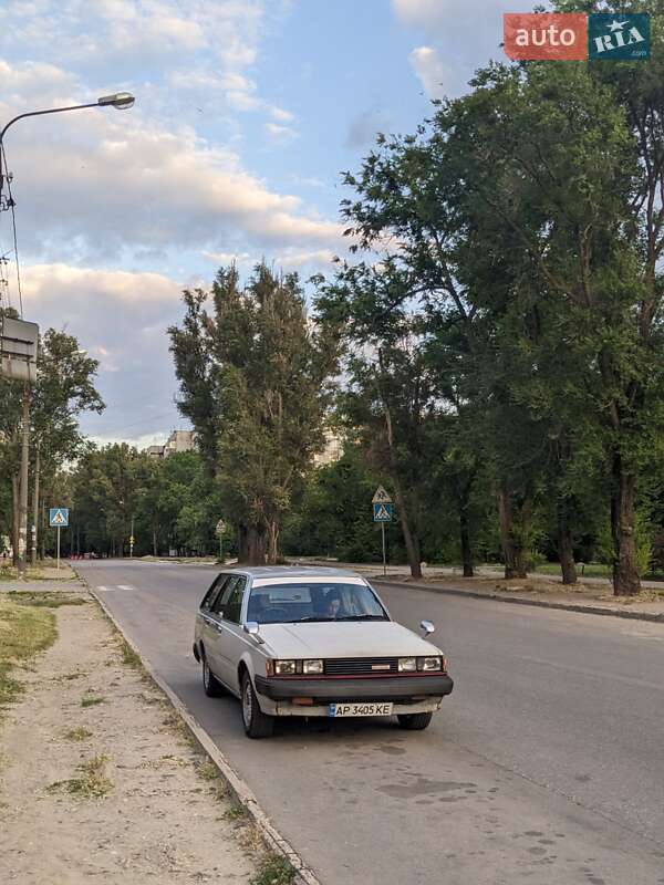 Универсал Toyota Carina 1986 в Запорожье
