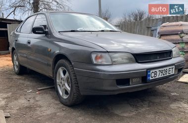 Седан Toyota Carina 1993 в Мені