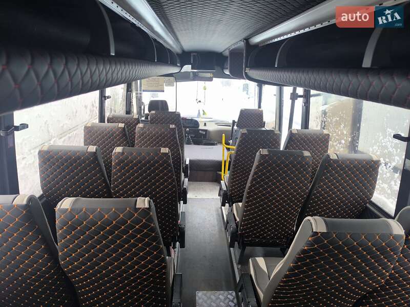 Туристический / Междугородний автобус Toyota Coaster 2000 в Киеве