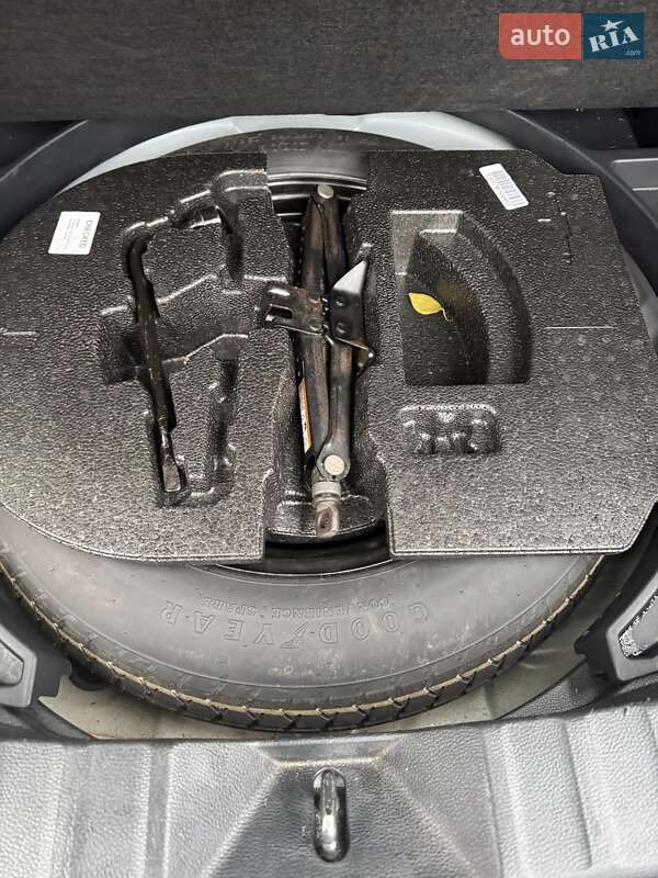 Внедорожник / Кроссовер Toyota Corolla Cross 2022 в Днепре фото 19 Внедорожник / Кроссовер Toyota Corolla Cross 2022 в Днепре