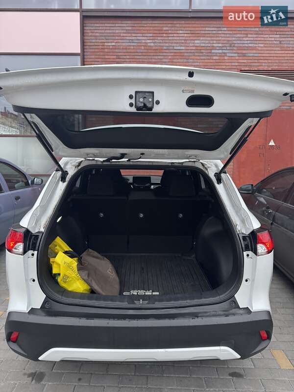 Внедорожник / Кроссовер Toyota Corolla Cross 2022 в Днепре фото 20 Внедорожник / Кроссовер Toyota Corolla Cross 2022 в Днепре