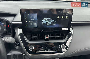Позашляховик / Кросовер Toyota Corolla Cross 2024 в 