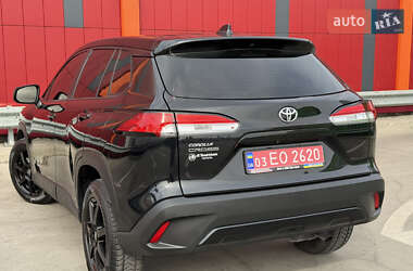 Позашляховик / Кросовер Toyota Corolla Cross 2022 в 