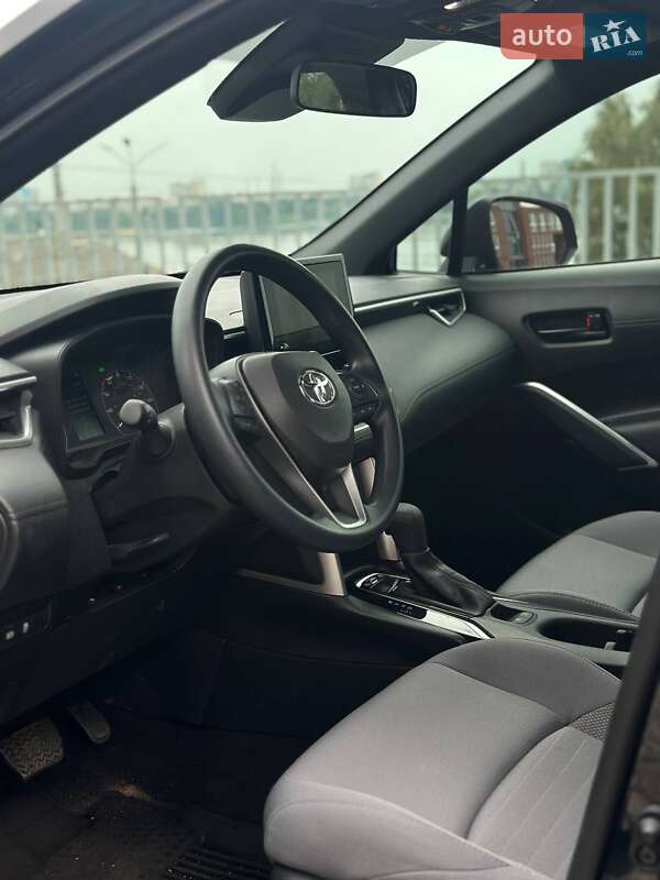 Внедорожник / Кроссовер Toyota Corolla Cross 2023 в Днепре