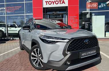Позашляховик / Кросовер Toyota Corolla Cross 2024 в 