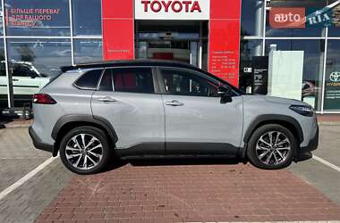 Позашляховик / Кросовер Toyota Corolla Cross 2024 в 