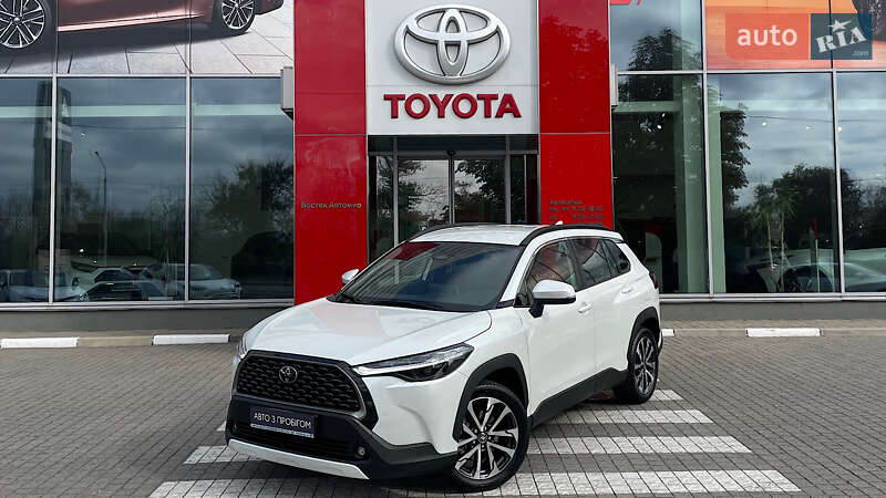 Позашляховик / Кросовер Toyota Corolla Cross 2024 в 
