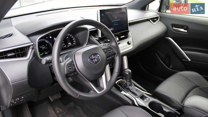 Позашляховик / Кросовер Toyota Corolla Cross 2022 в Черкасах