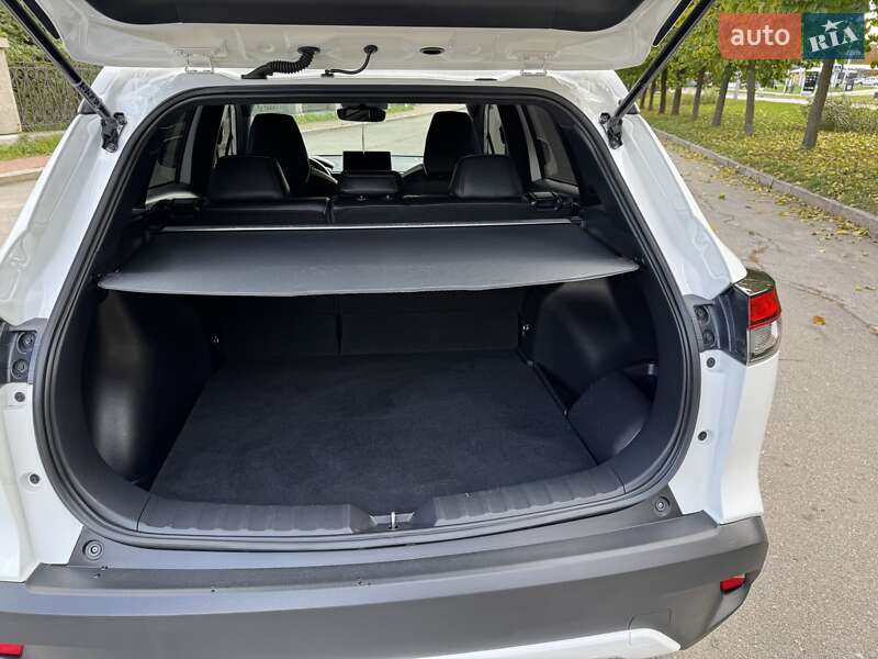 Позашляховик / Кросовер Toyota Corolla Cross 2022 в Умані фото 22 Позашляховик / Кросовер Toyota Corolla Cross 2022 в Умані
