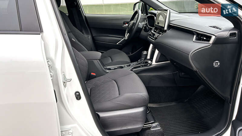 Внедорожник / Кроссовер Toyota Corolla Cross 2024 в Черновцах фото 10 Внедорожник / Кроссовер Toyota Corolla Cross 2024 в Черновцах