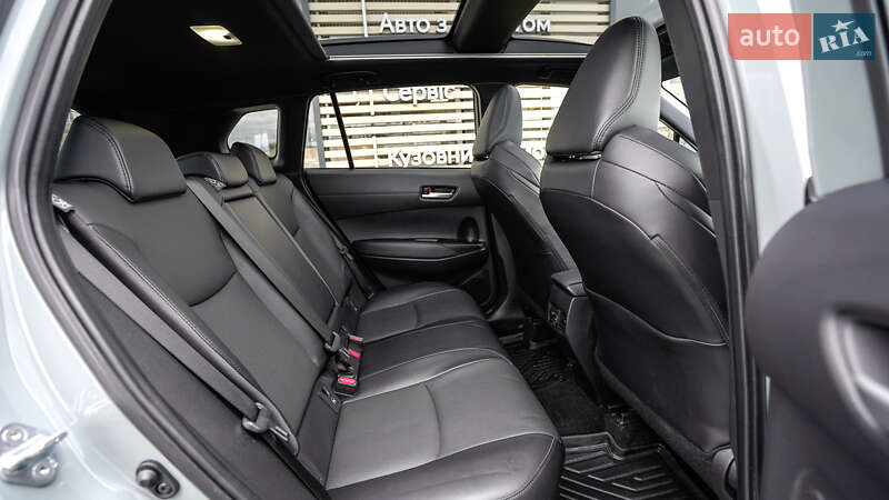 Позашляховик / Кросовер Toyota Corolla Cross 2024 в Львові