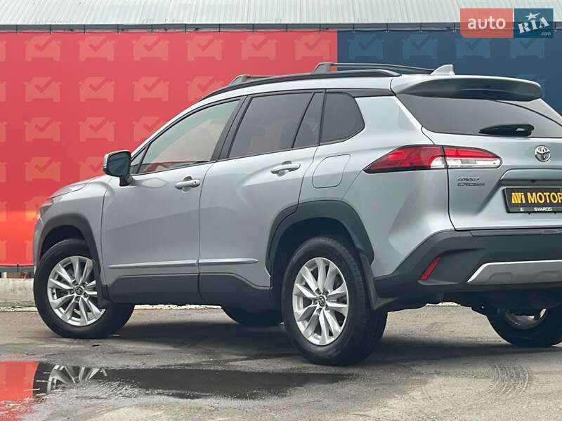 Внедорожник / Кроссовер Toyota Corolla Cross 2022 в Киеве
