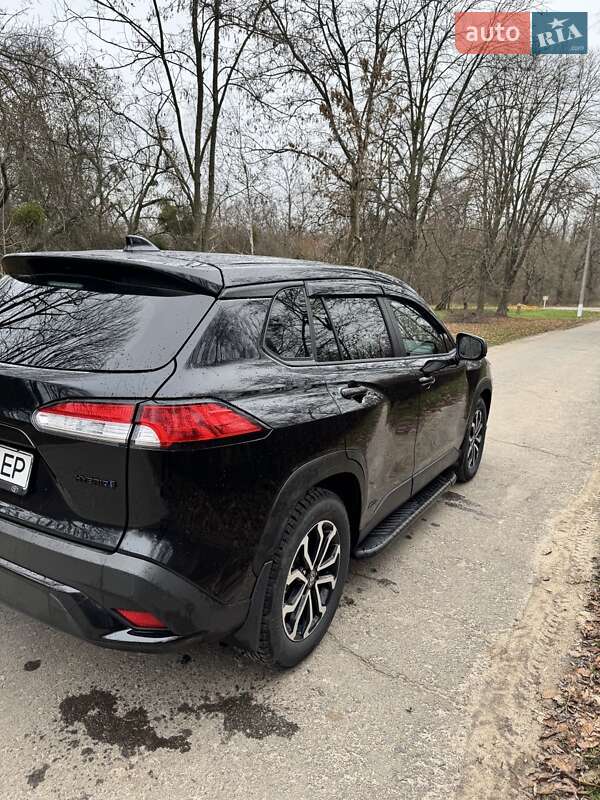 Внедорожник / Кроссовер Toyota Corolla Cross 2024 в Ватутино