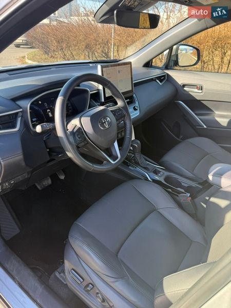 Внедорожник / Кроссовер Toyota Corolla Cross 2024 в Киеве