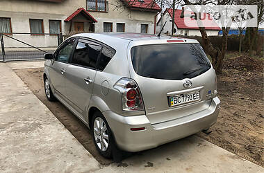 Хэтчбек Toyota Corolla Verso 2005 в Чорткове