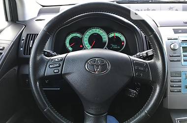 Універсал Toyota Corolla Verso 2008 в 
