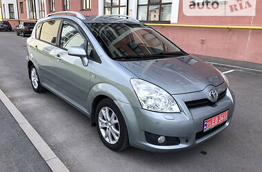 Минивэн Toyota Corolla Verso 2008 в Ровно