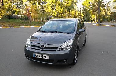 Універсал Toyota Corolla Verso 2005 в Києві
