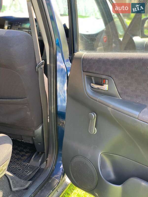 Мінівен Toyota Corolla Verso 2003 в Львові