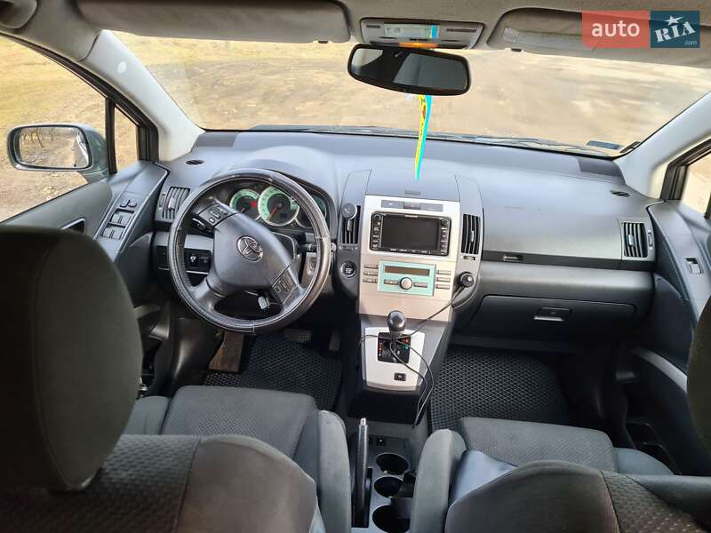 Мінівен Toyota Corolla Verso 2005 в Старокостянтинові