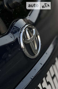 Минивэн Toyota Corolla Verso 2006 в 