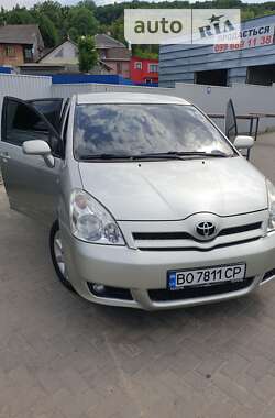 Минивэн Toyota Corolla Verso 2006 в Черновцах