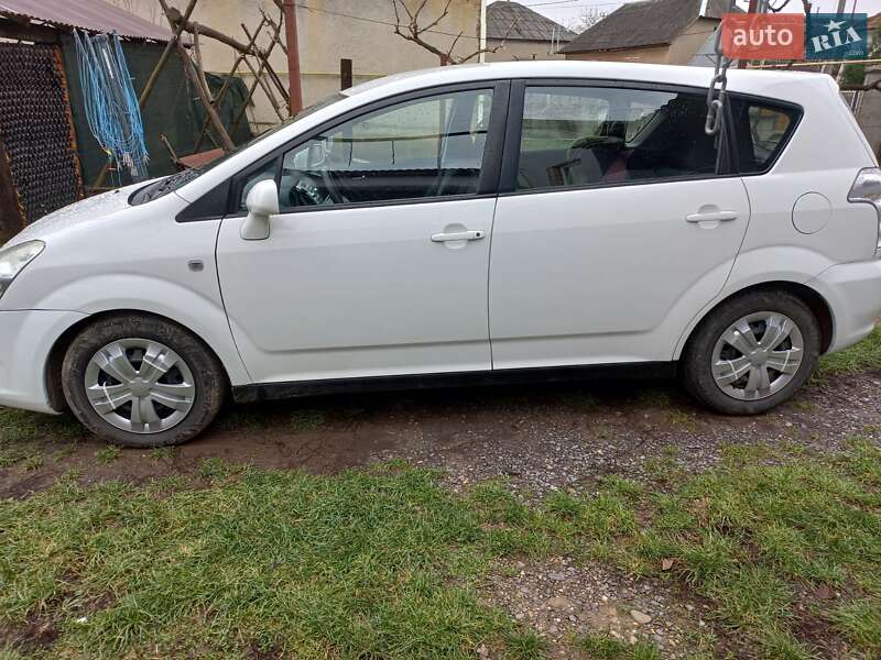 Минивэн Toyota Corolla Verso 2008 в Виноградове