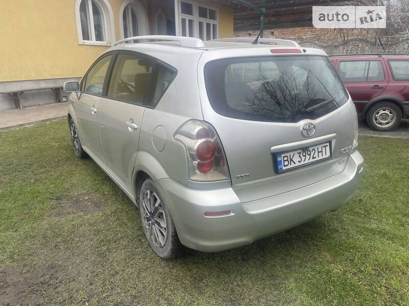 Минивэн Toyota Corolla Verso 2005 в Ровно