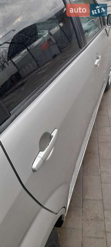 Мінівен Toyota Corolla Verso 2005 в Рівному