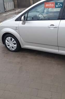 Мінівен Toyota Corolla Verso 2005 в 
