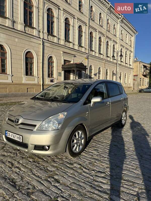 Toyota Corolla Verso 2005