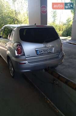 Минивэн Toyota Corolla Verso 2006 в 