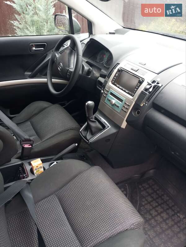 Мінівен Toyota Corolla Verso 2006 в Луцьку