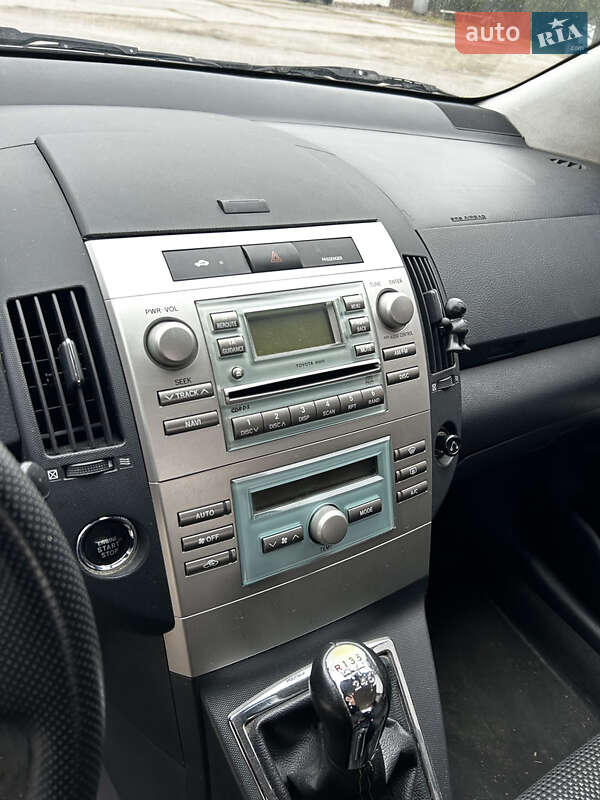 Мінівен Toyota Corolla Verso 2007 в Заліщиках