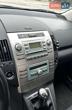 Минивэн Toyota Corolla Verso 2007 в 