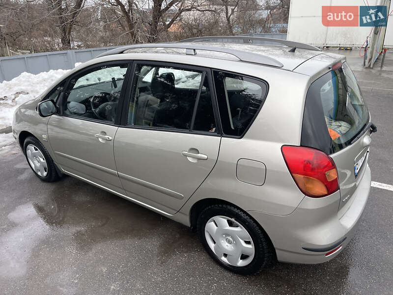 Минивэн Toyota Corolla Verso 2002 в Лубнах