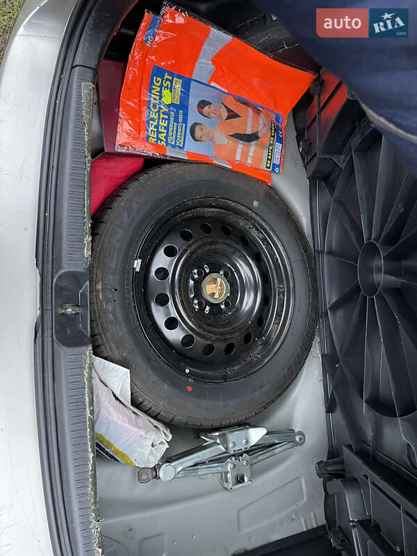 Минивэн Toyota Corolla Verso 2002 в Лубнах