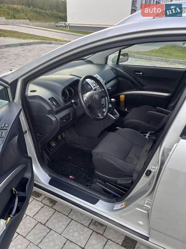 Мінівен Toyota Corolla Verso 2008 в Новояворівську