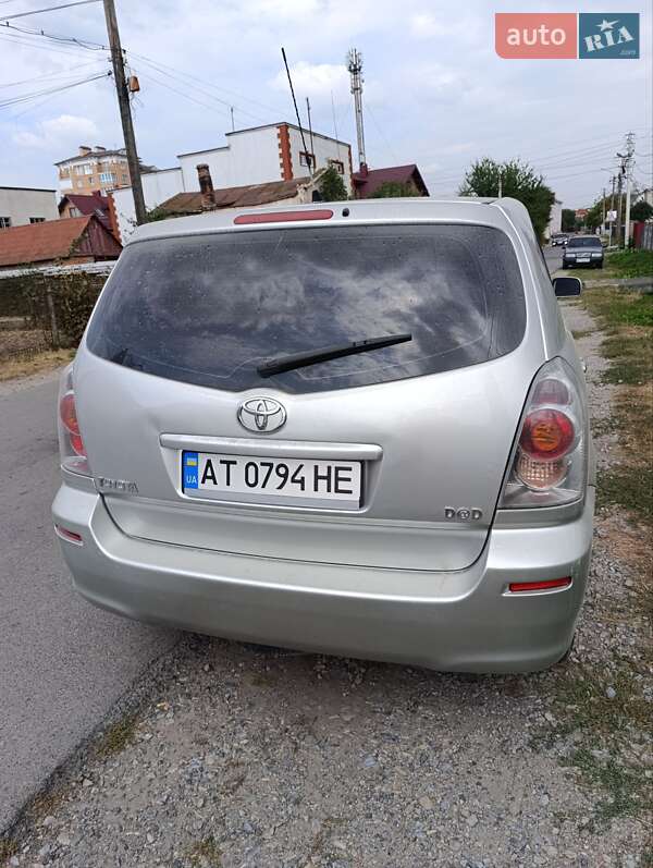 Мінівен Toyota Corolla Verso 2004 в Івано-Франківську