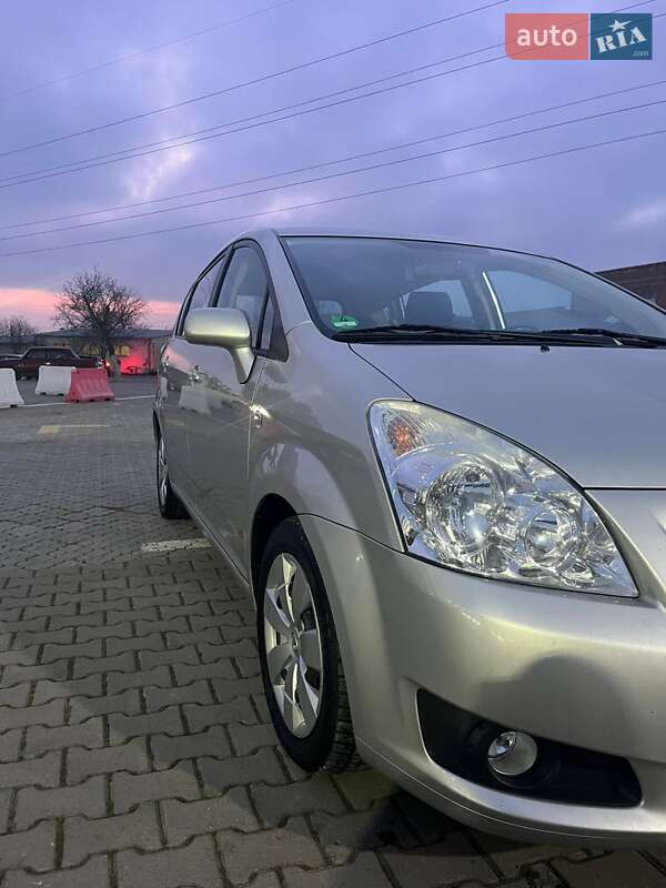 Минивэн Toyota Corolla Verso 2008 в Черновцах