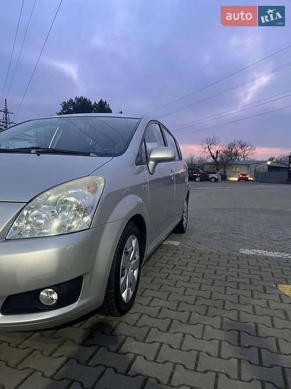 Минивэн Toyota Corolla Verso 2008 в Черновцах