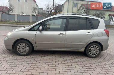 Мінівен Toyota Corolla Verso 2002 в 